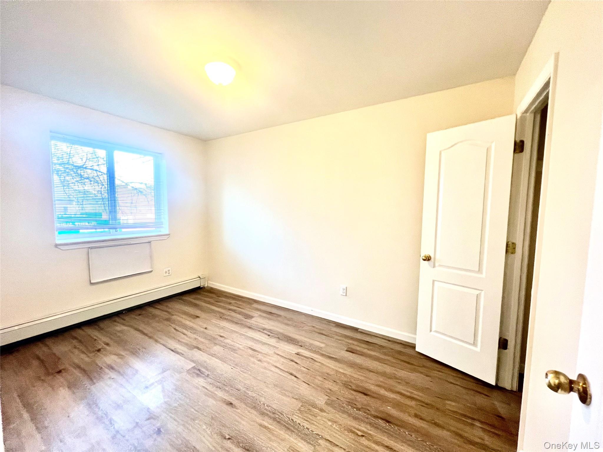 #6 photo, 103-16 Corona Avenue, كوينز Corona , NY 11368