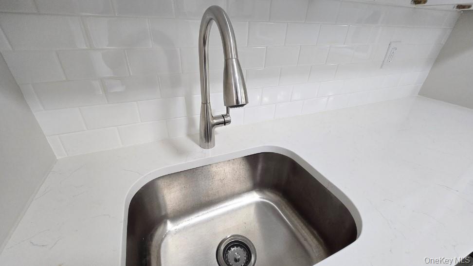 #12 photo, 144-17 Grand Central Parkway, 皇后區 Kew Garden Hills , NY 11435