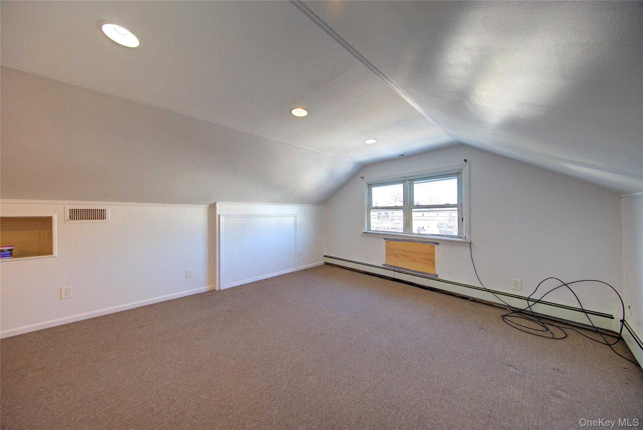 #17 photo, 309 Litchfield Avenue, Elmont , NY 11003