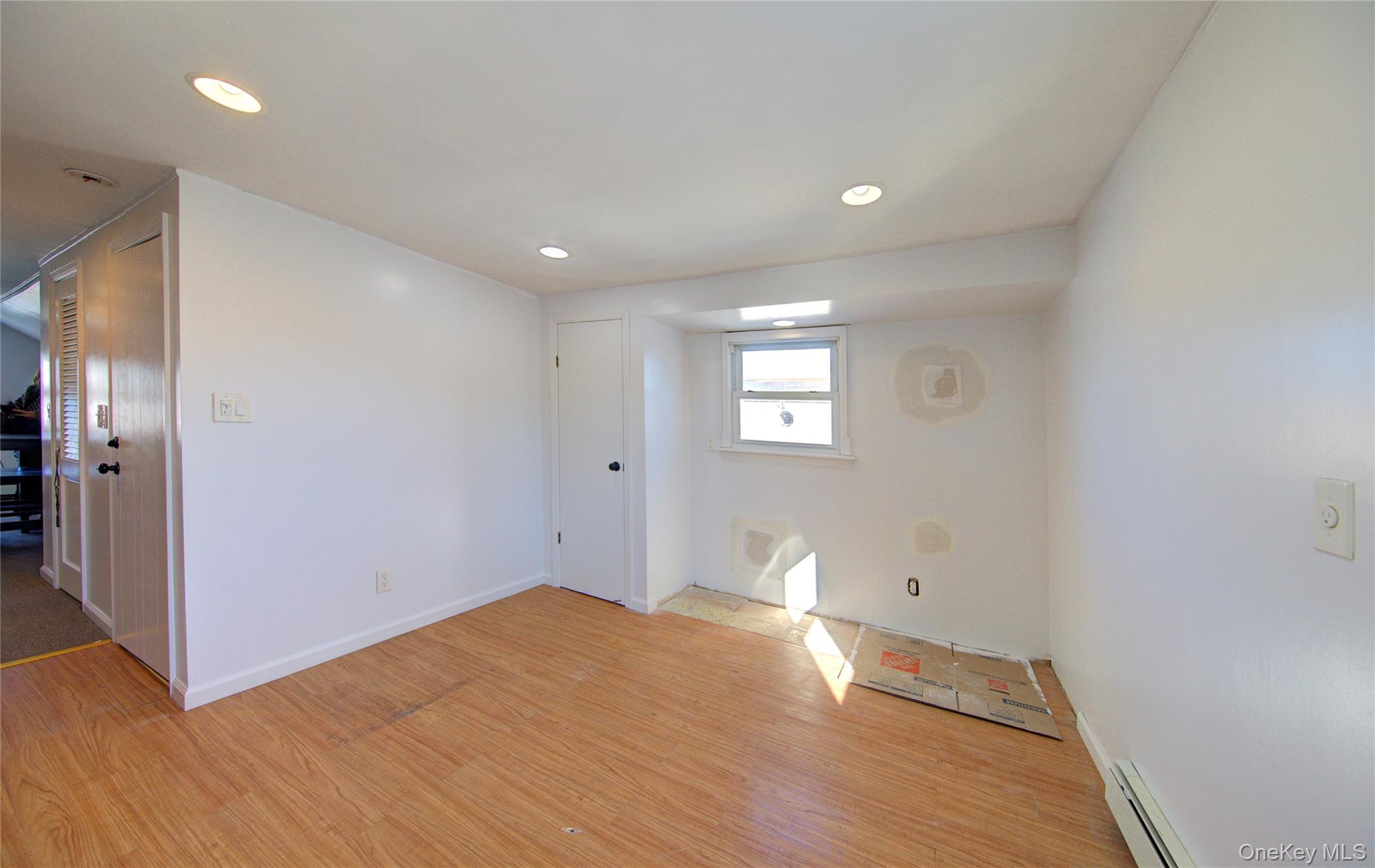 #19 photo, 309 Litchfield Avenue, Elmont , NY 11003