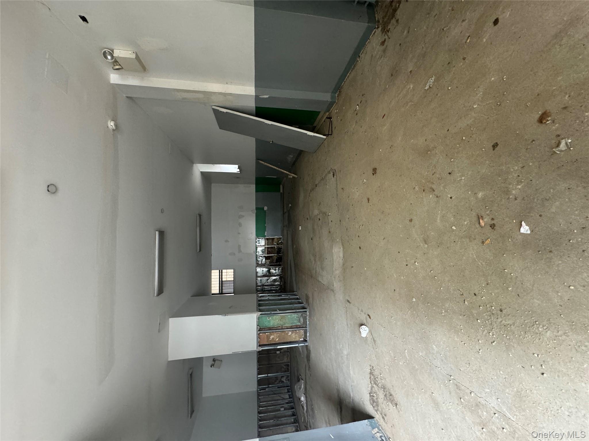 #13 photo, 1105 College Avenue, Бронкс ‖ Bronx , NY 10456