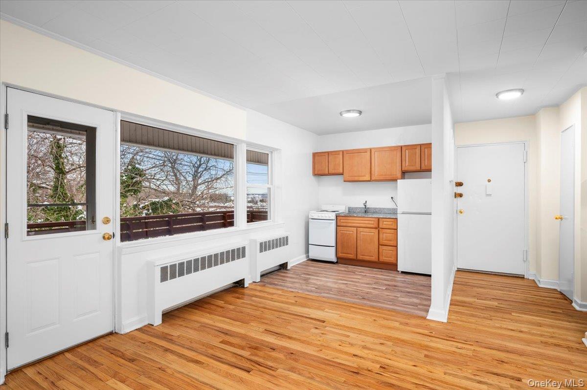 #8 photo, 437 Pelham Road, New Rochelle , NY 10805