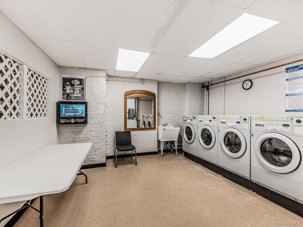 #8 photo, 91 E 208th Street, Bronx , NY 10467