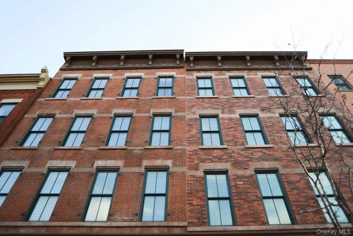 #1 photo, 114 Greenpoint Avenue, ब्रुकलीन Brooklyn , NY 11222