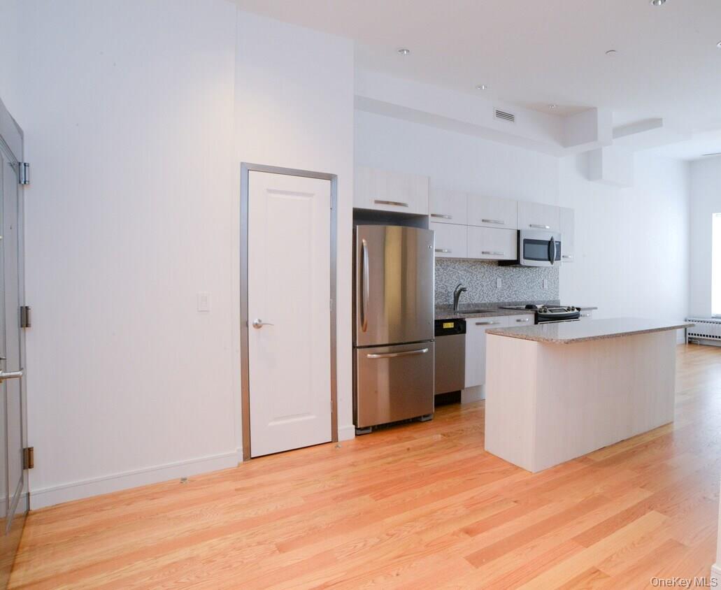 #15 photo, 114 Greenpoint Avenue, ब्रुकलीन Brooklyn , NY 11222