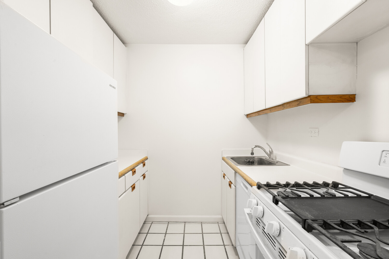 #5 photo, 45 W 67TH Street, Lincoln Square , NY 10023