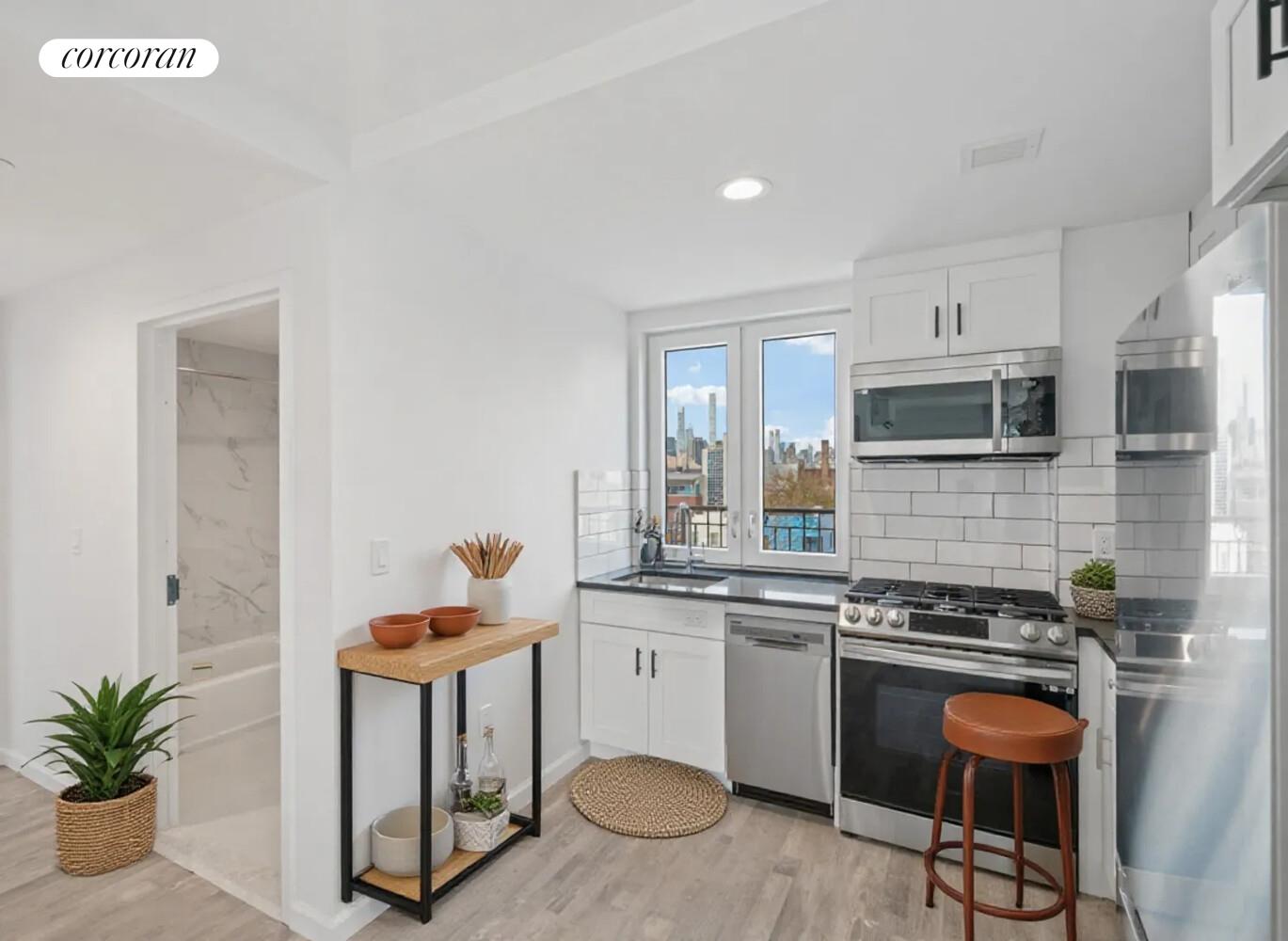 #3 photo, Long Island City, कुईंस Long Island City , NY 11101