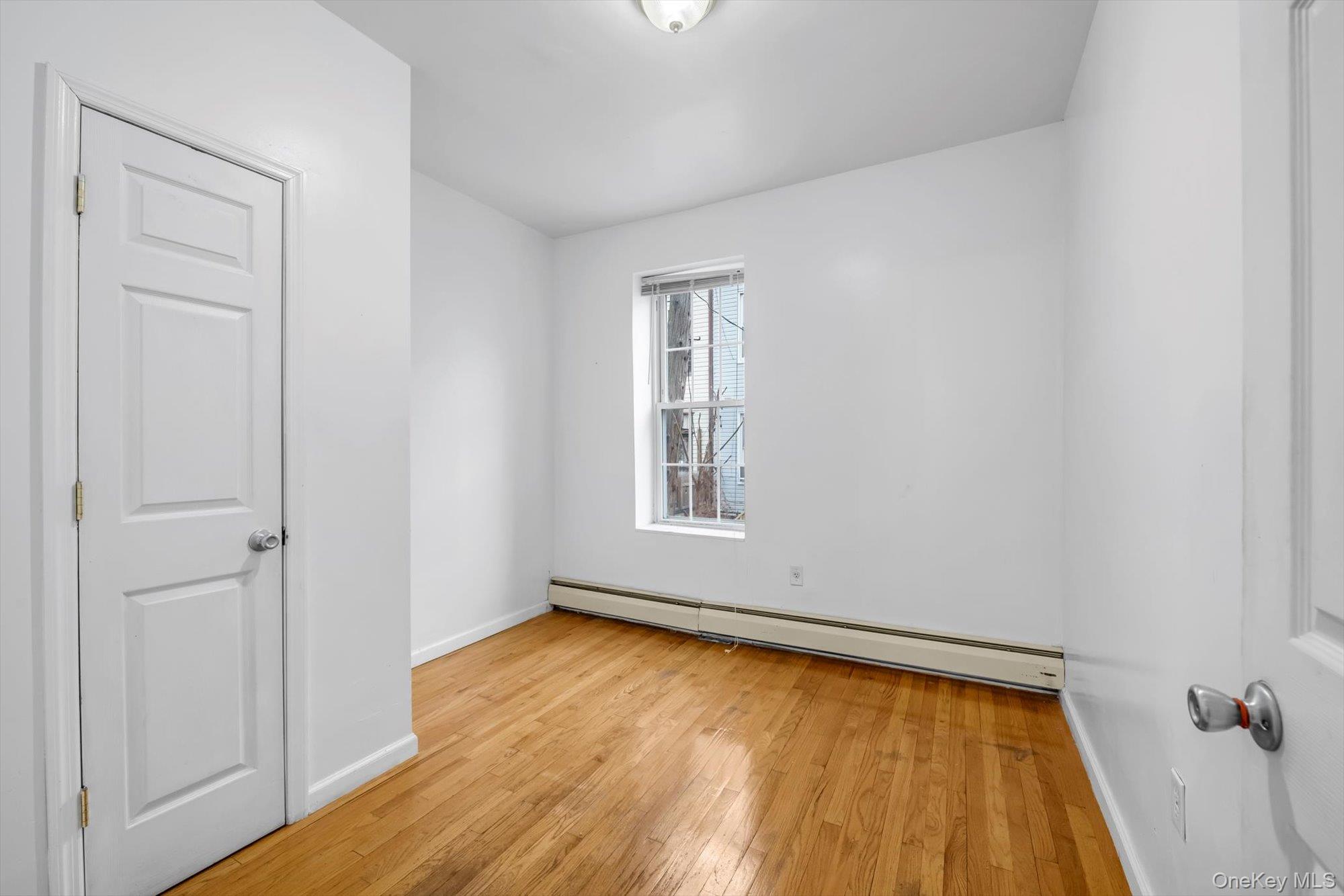 #2 photo, 80 Etna Street, ब्रुकलीन Brooklyn , NY 11208