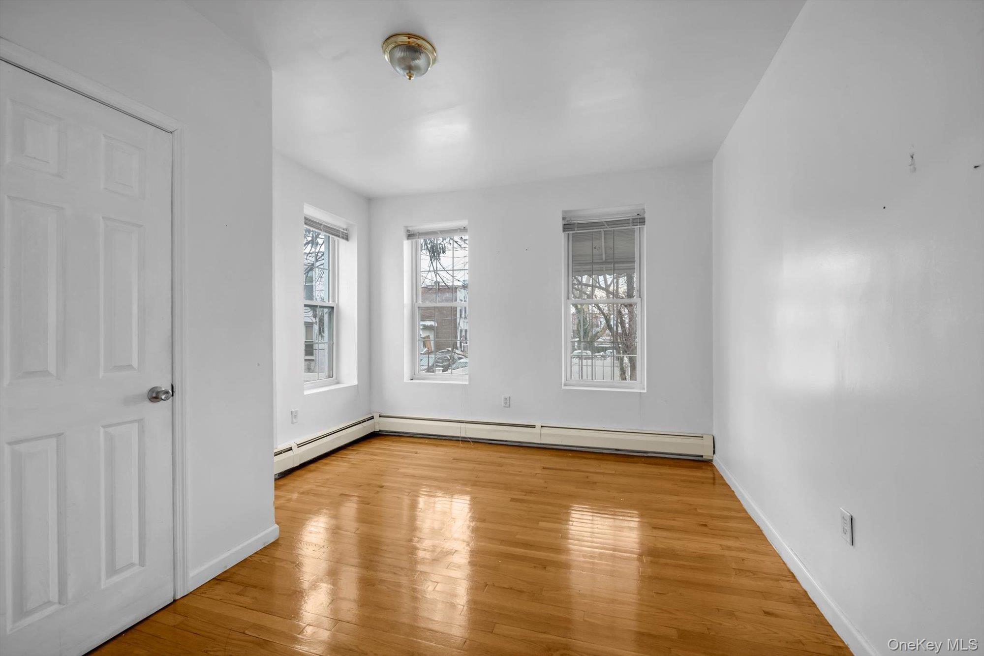 #3 photo, 80 Etna Street, ब्रुकलीन Brooklyn , NY 11208