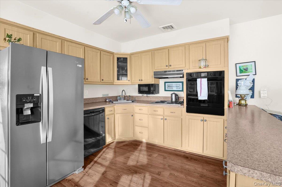 #12 photo, 182 Connetquot Drive, Oakdale , NY 11769