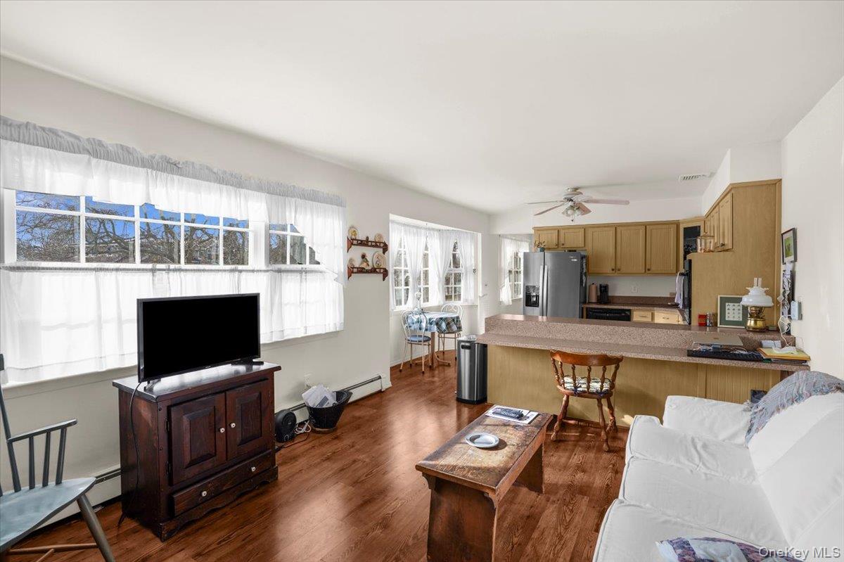 #16 photo, 182 Connetquot Drive, Oakdale , NY 11769