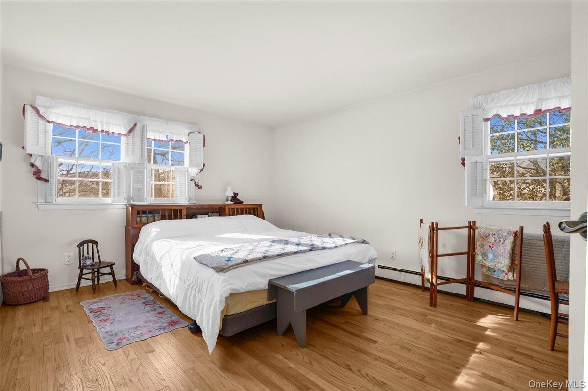 #18 photo, 182 Connetquot Drive, Oakdale , NY 11769