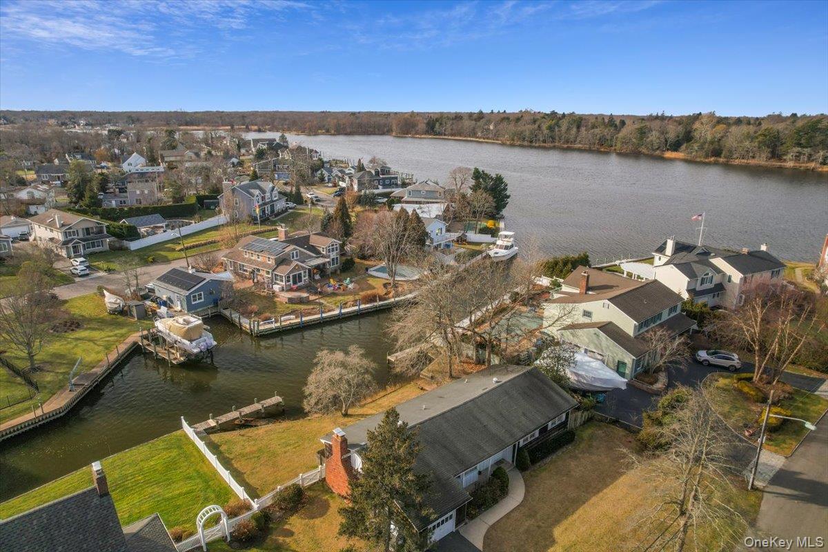 #5 photo, 182 Connetquot Drive, Oakdale , NY 11769