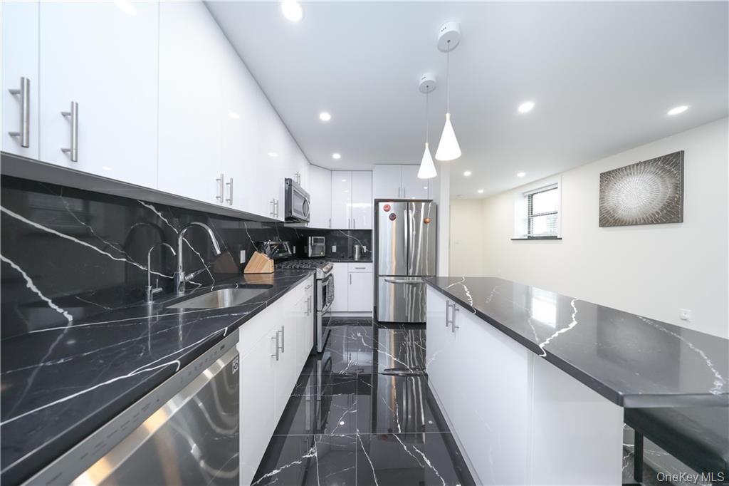 #14 photo, 2295 E 26th Street, 브루클린 Brooklyn , NY 11229