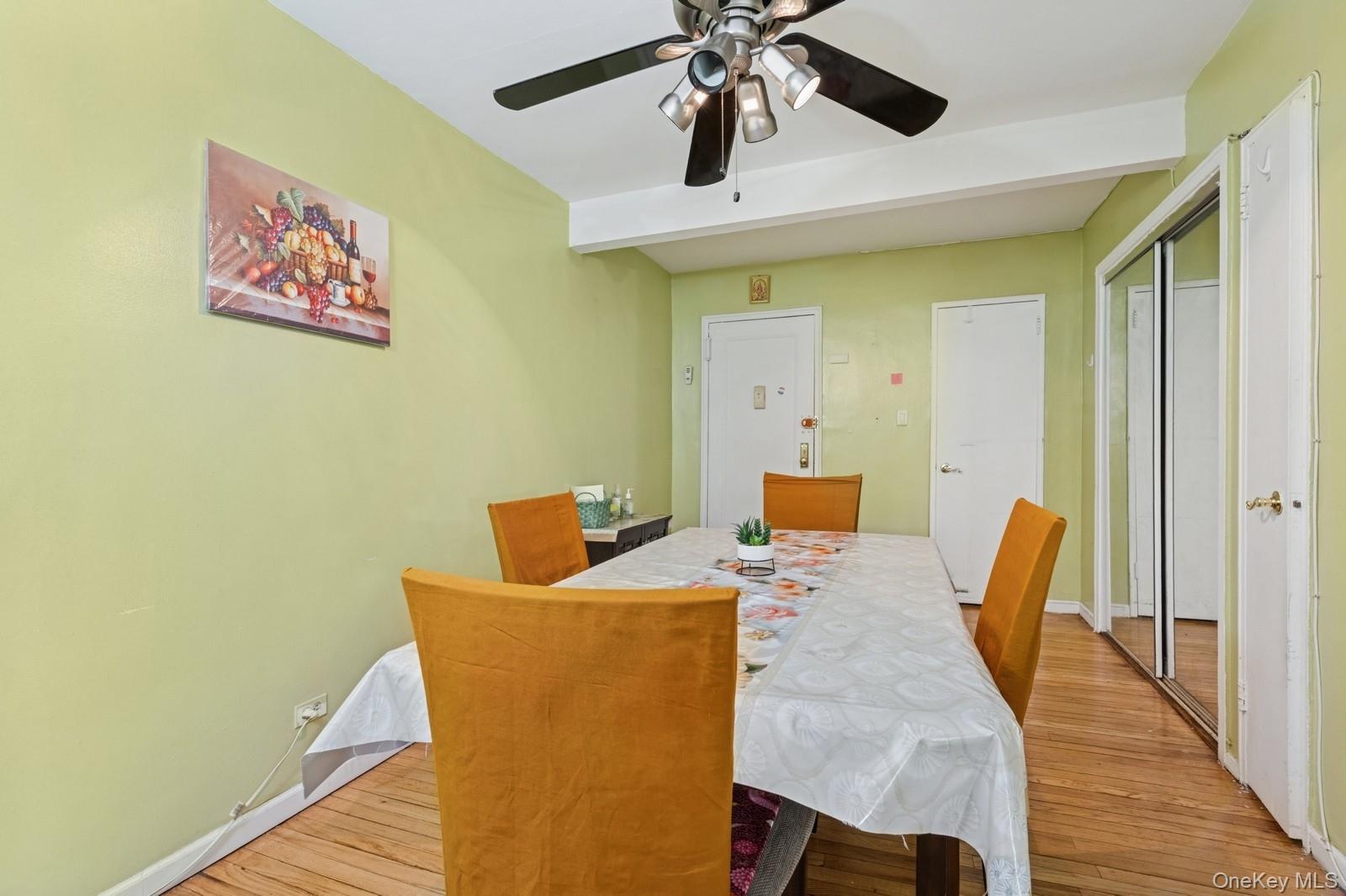 #5 photo, 87-30 204 Street, קווינס Hollis , NY 11423