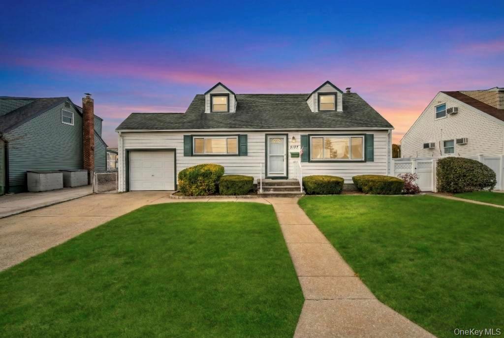 #1 photo, 2127 Erma Drive, नासाउ काउंटी East Meadow , NY 11554