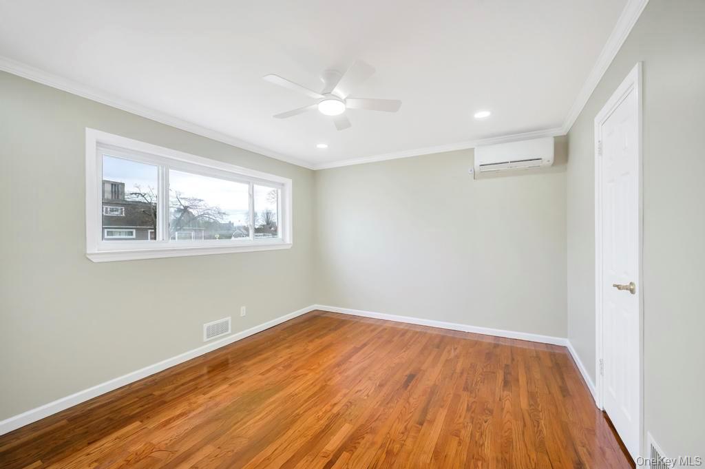 #9 photo, 2127 Erma Drive, नासाउ काउंटी East Meadow , NY 11554