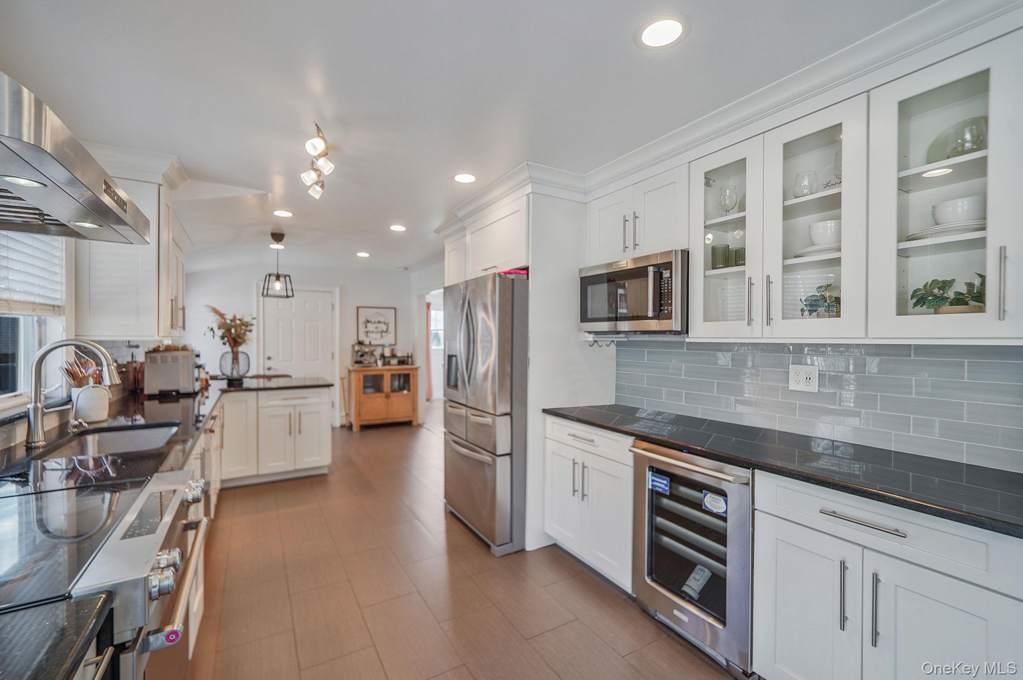 #13 photo, 10 Pickwick Court, সাফোক কাউন্টি Stony Brook , NY 11790