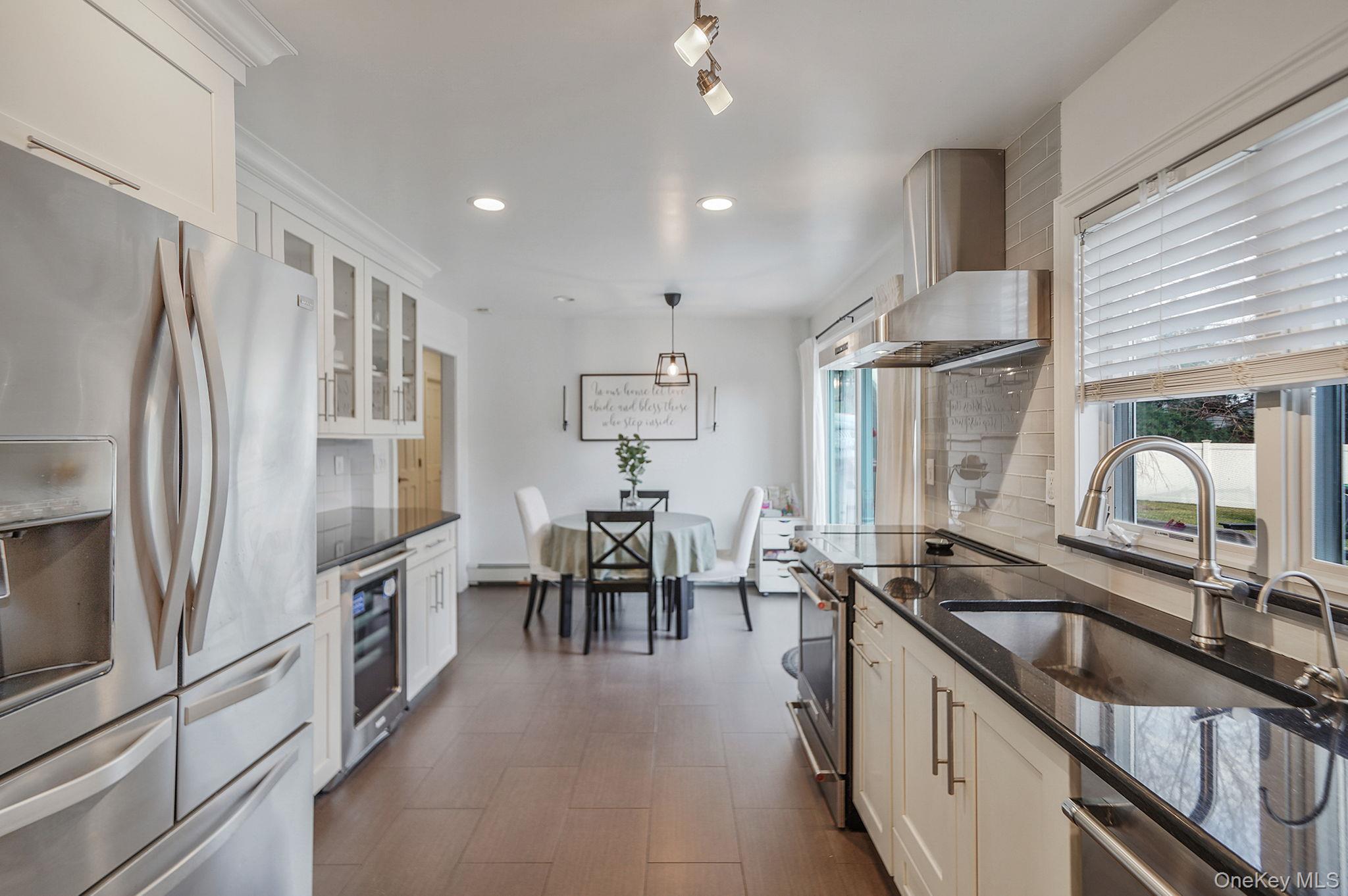 #15 photo, 10 Pickwick Court, সাফোক কাউন্টি Stony Brook , NY 11790