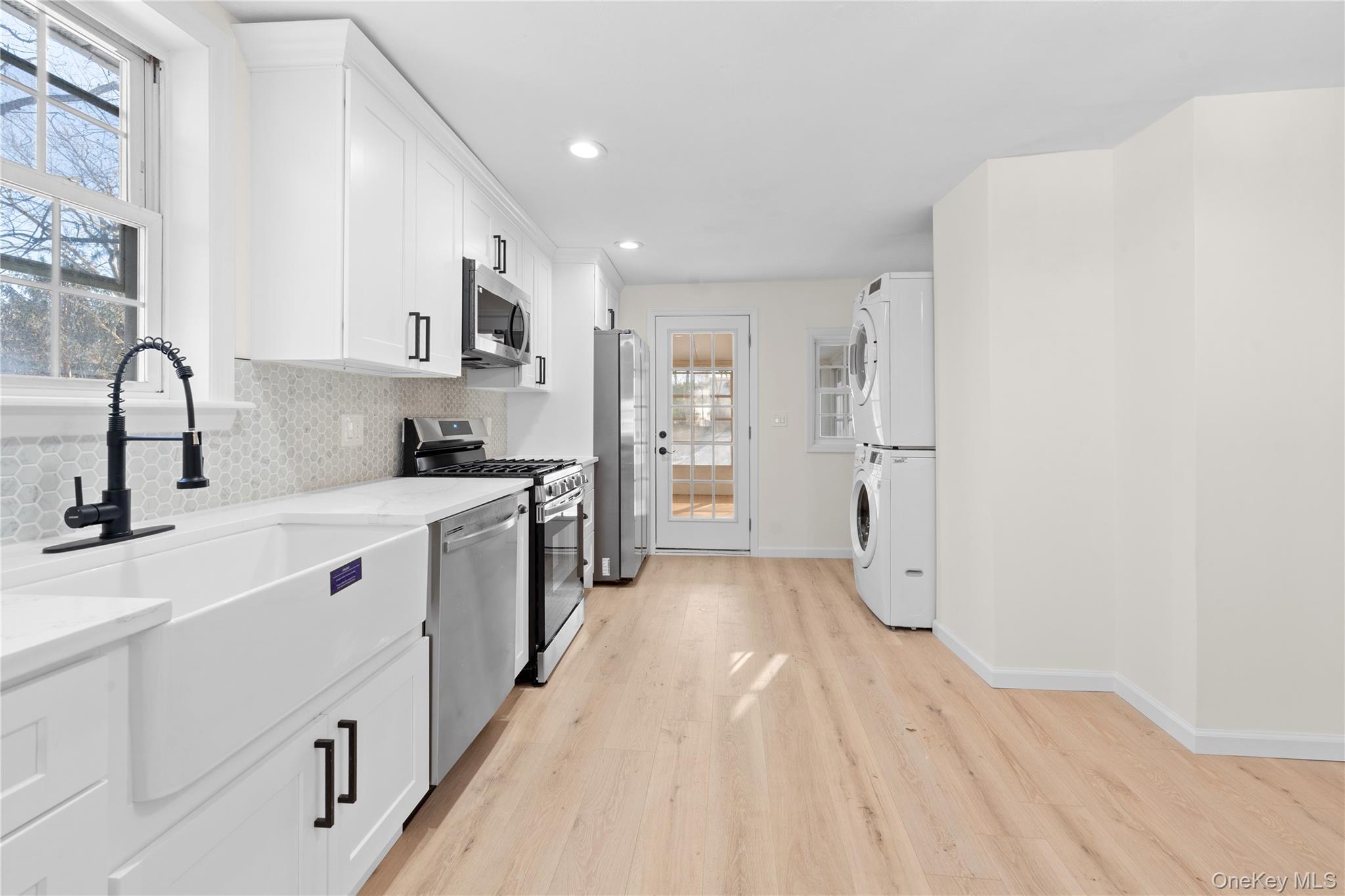 #13 photo, 10 Pinedale Avenue, سوفولك Farmingville , NY 11738