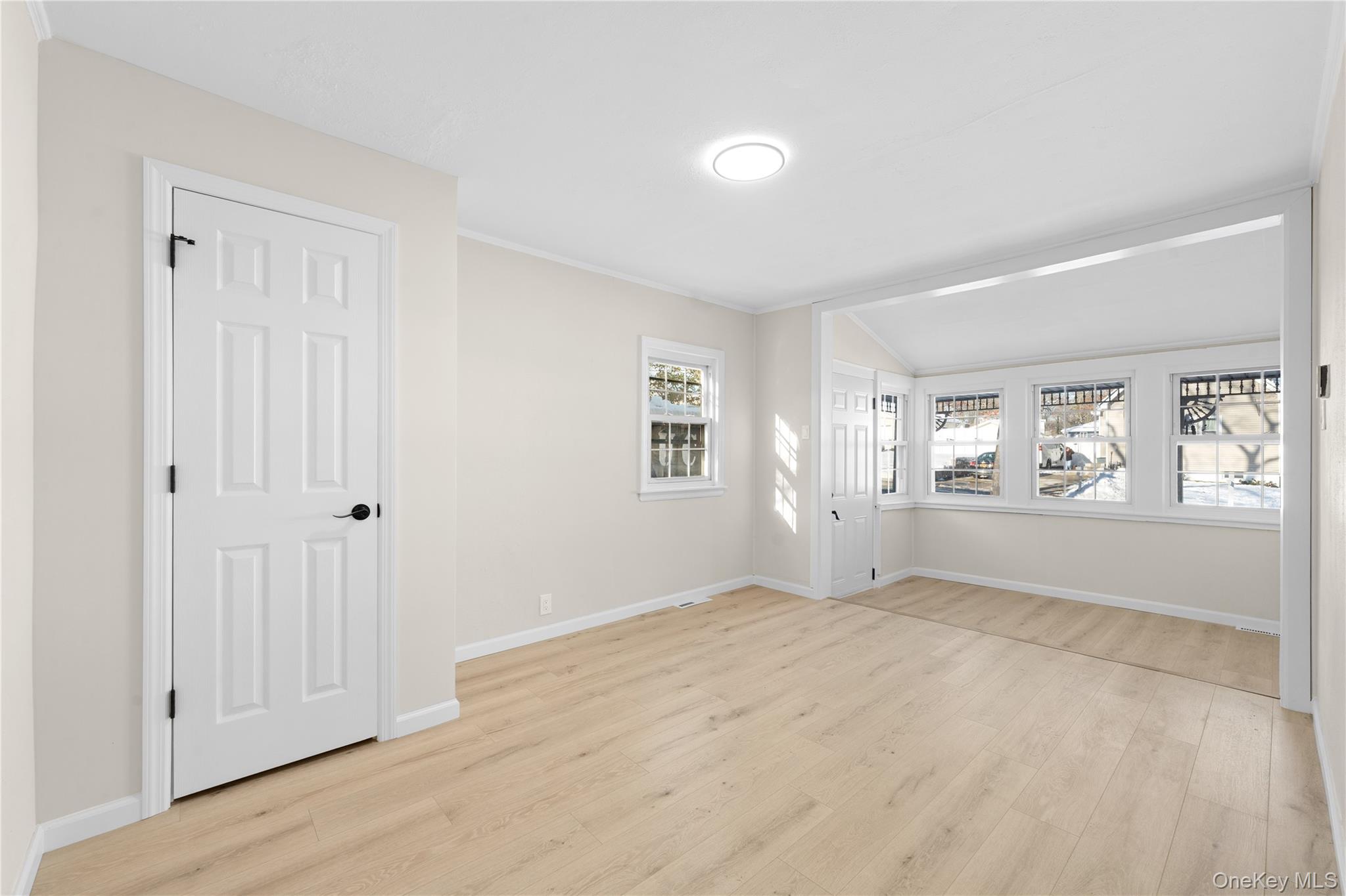 #18 photo, 10 Pinedale Avenue, سوفولك Farmingville , NY 11738