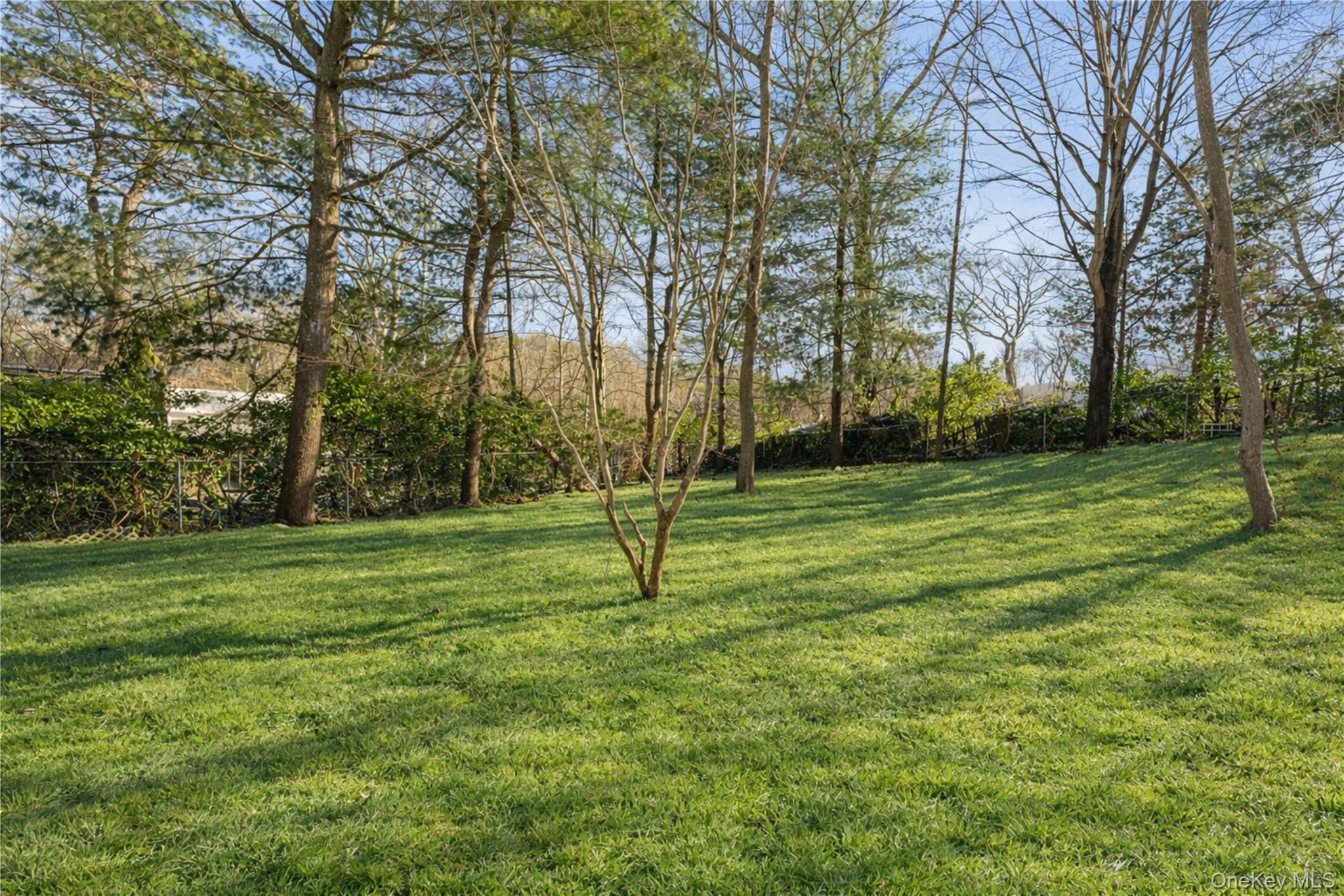 #5 photo, 10 Pinedale Avenue, سوفولك Farmingville , NY 11738