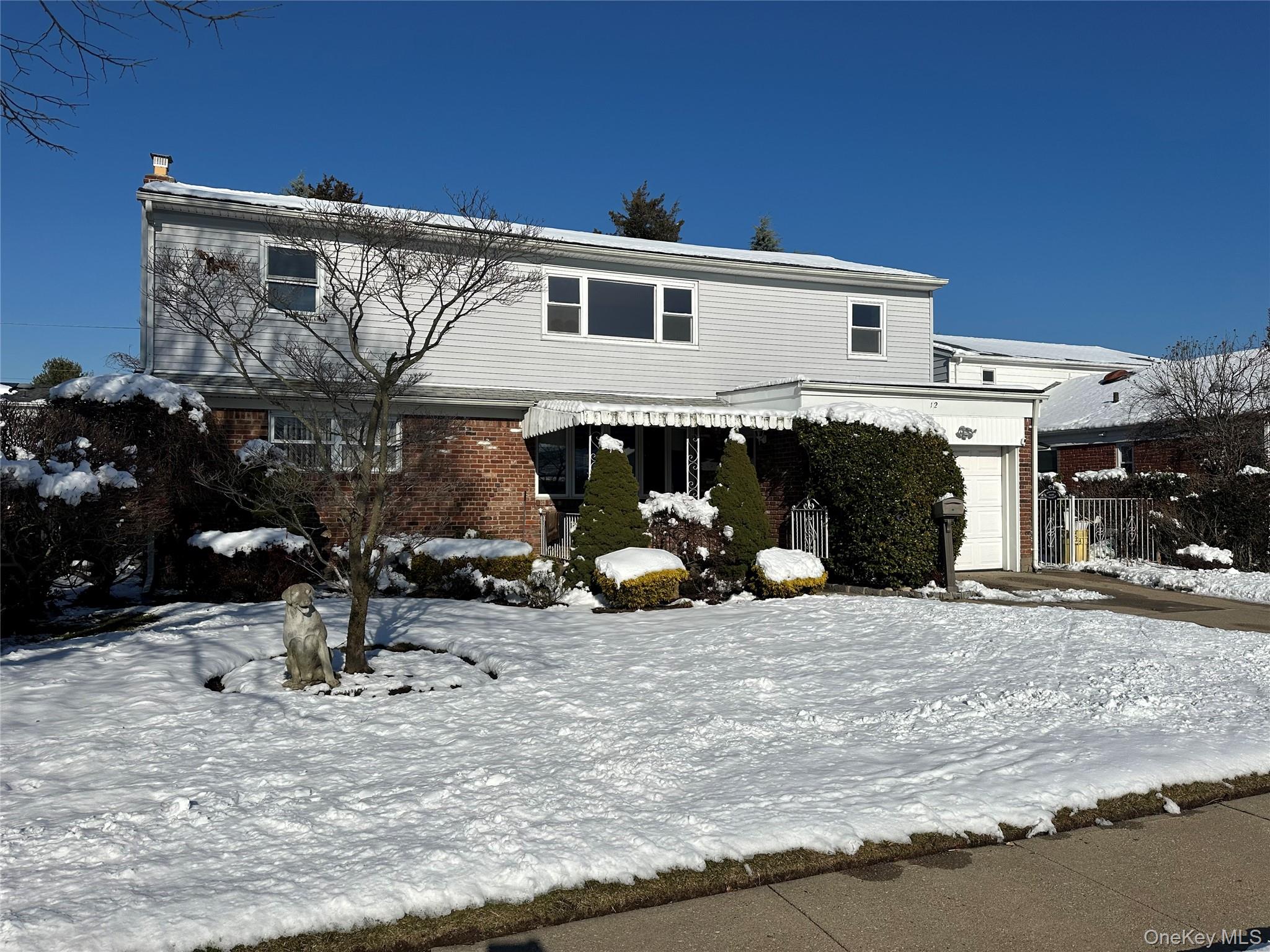 #1 photo, 12 Westbury Avenue, नासाउ काउंटी Plainview , NY 11803