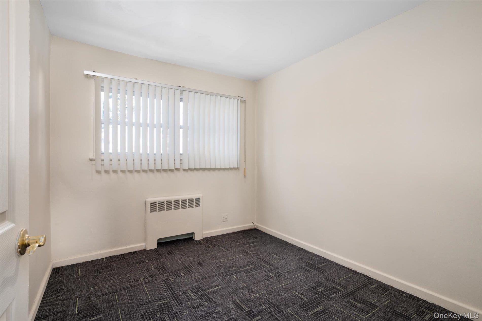 #10 photo, 12 Westbury Avenue, नासाउ काउंटी Plainview , NY 11803