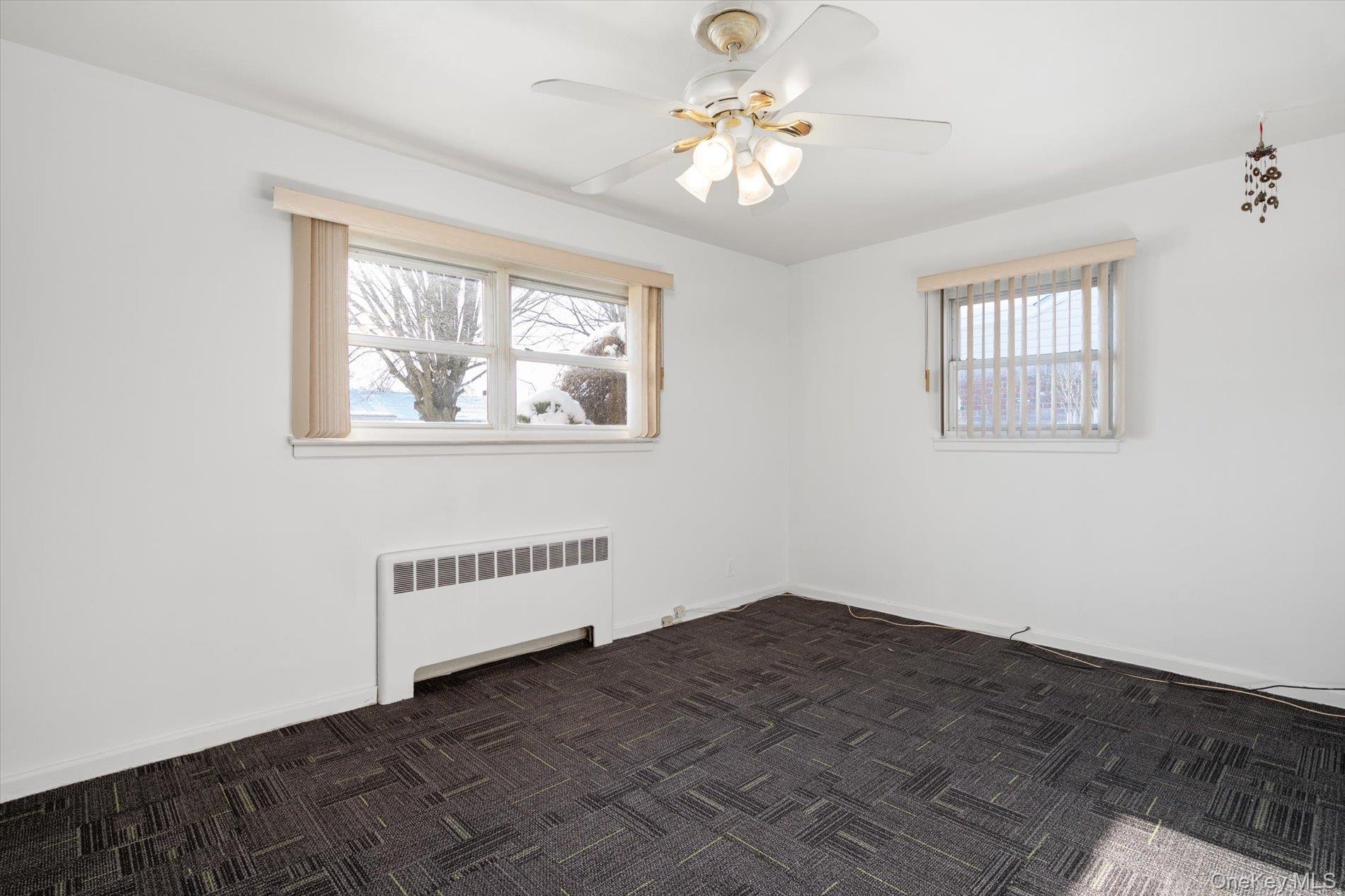 #11 photo, 12 Westbury Avenue, नासाउ काउंटी Plainview , NY 11803