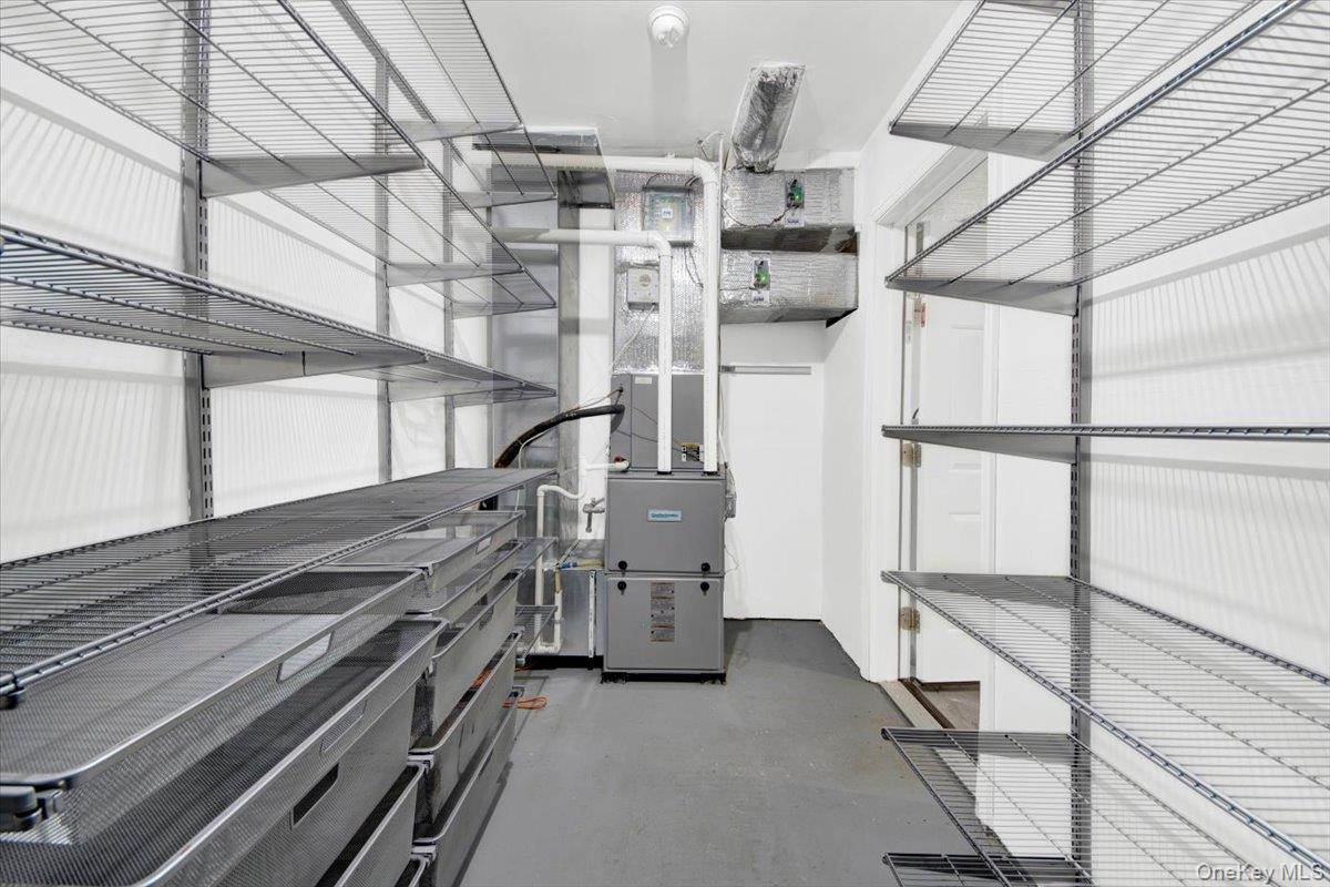 #12 photo, 52 Sears Avenue, 纽约州 Elmsford , NY 10523