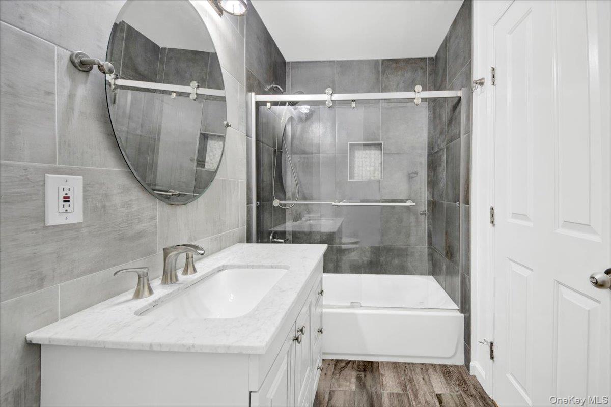 #4 photo, 52 Sears Avenue, 纽约州 Elmsford , NY 10523