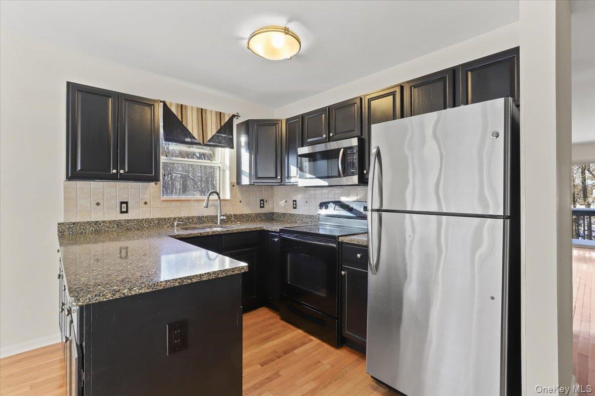 #2 photo, 51 Hemlock Circle, Peekskill , NY 10566