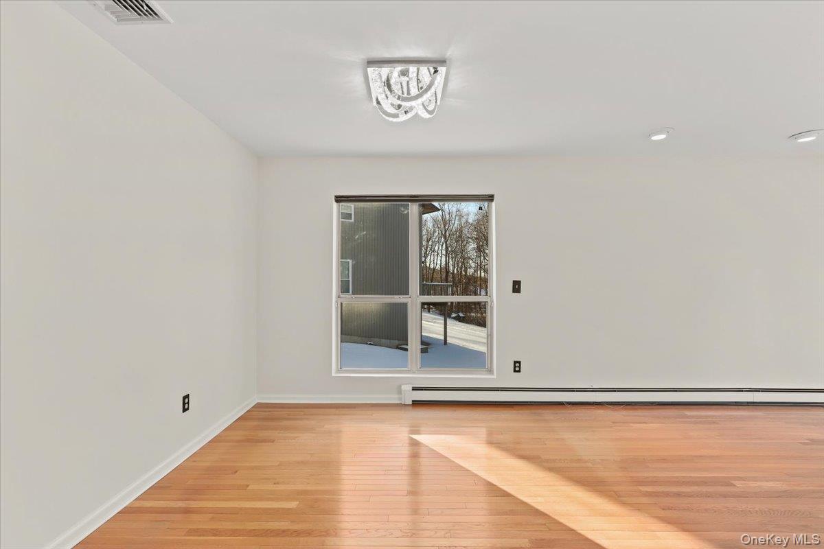 #7 photo, 51 Hemlock Circle, Peekskill , NY 10566