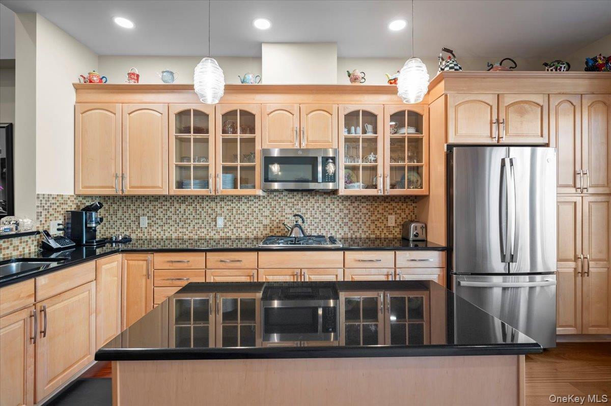 #13 photo, 2279 Dalton Drive, Cortlandt Manor , NY 10567