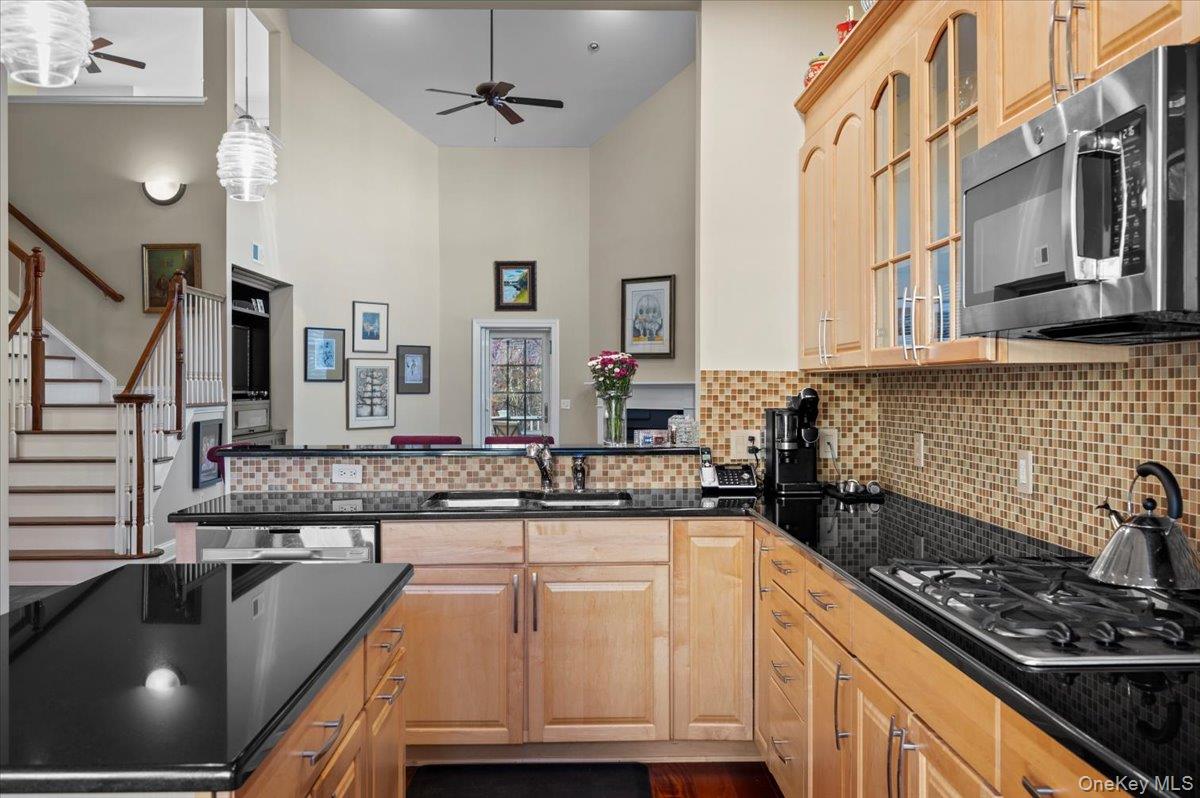 #9 photo, 2279 Dalton Drive, Cortlandt Manor , NY 10567