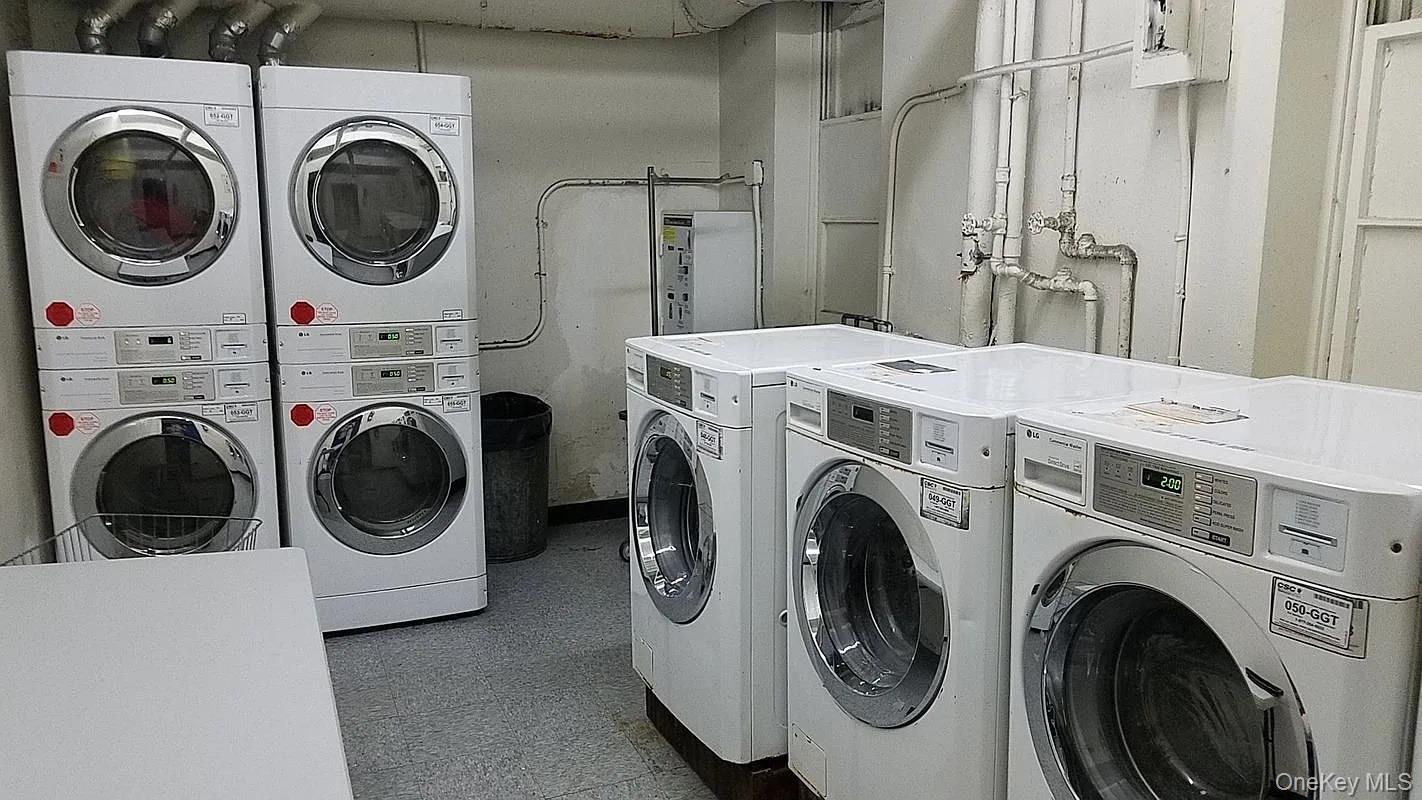 #1 photo, 2640 Marion Avenue, הברונקס Bronx , NY 10458