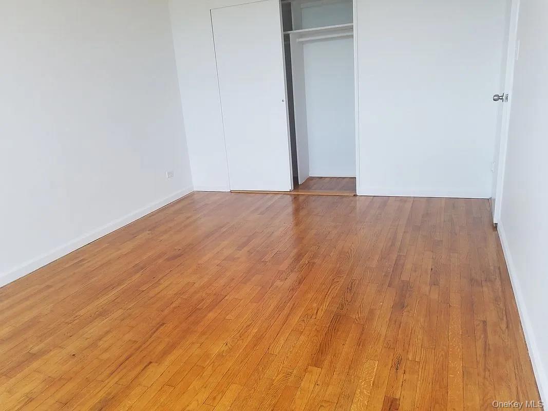 #11 photo, 2640 Marion Avenue, הברונקס Bronx , NY 10458