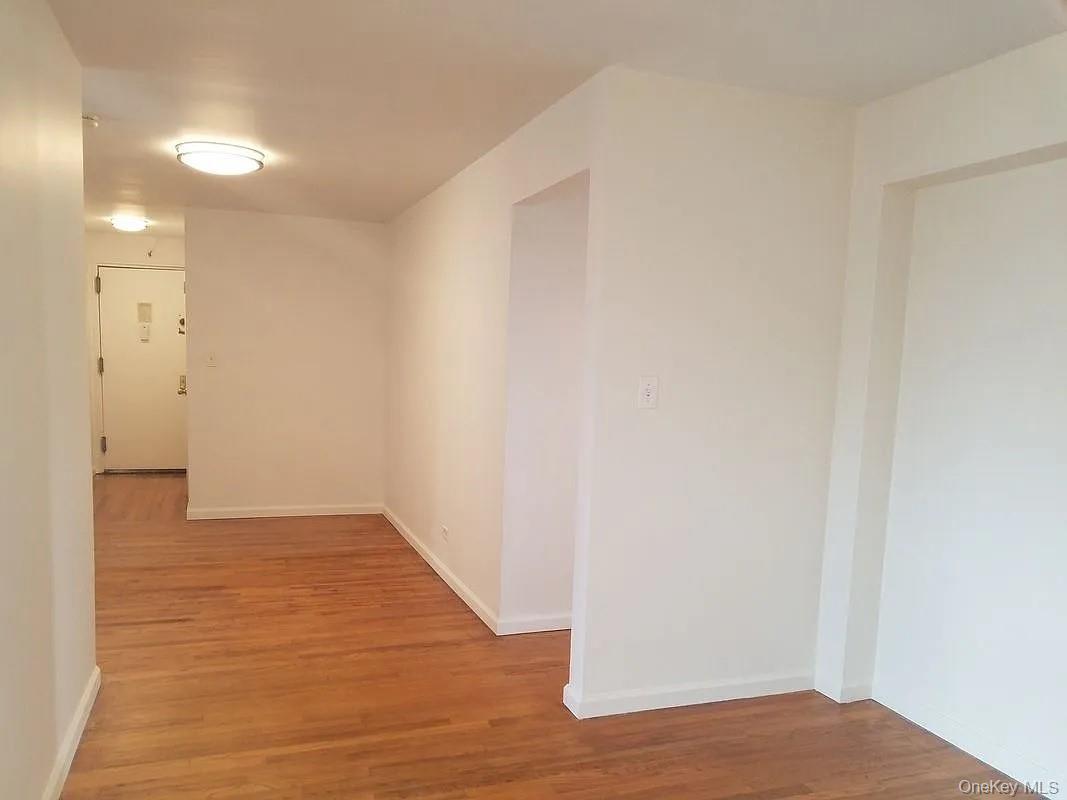 #6 photo, 2640 Marion Avenue, הברונקס Bronx , NY 10458