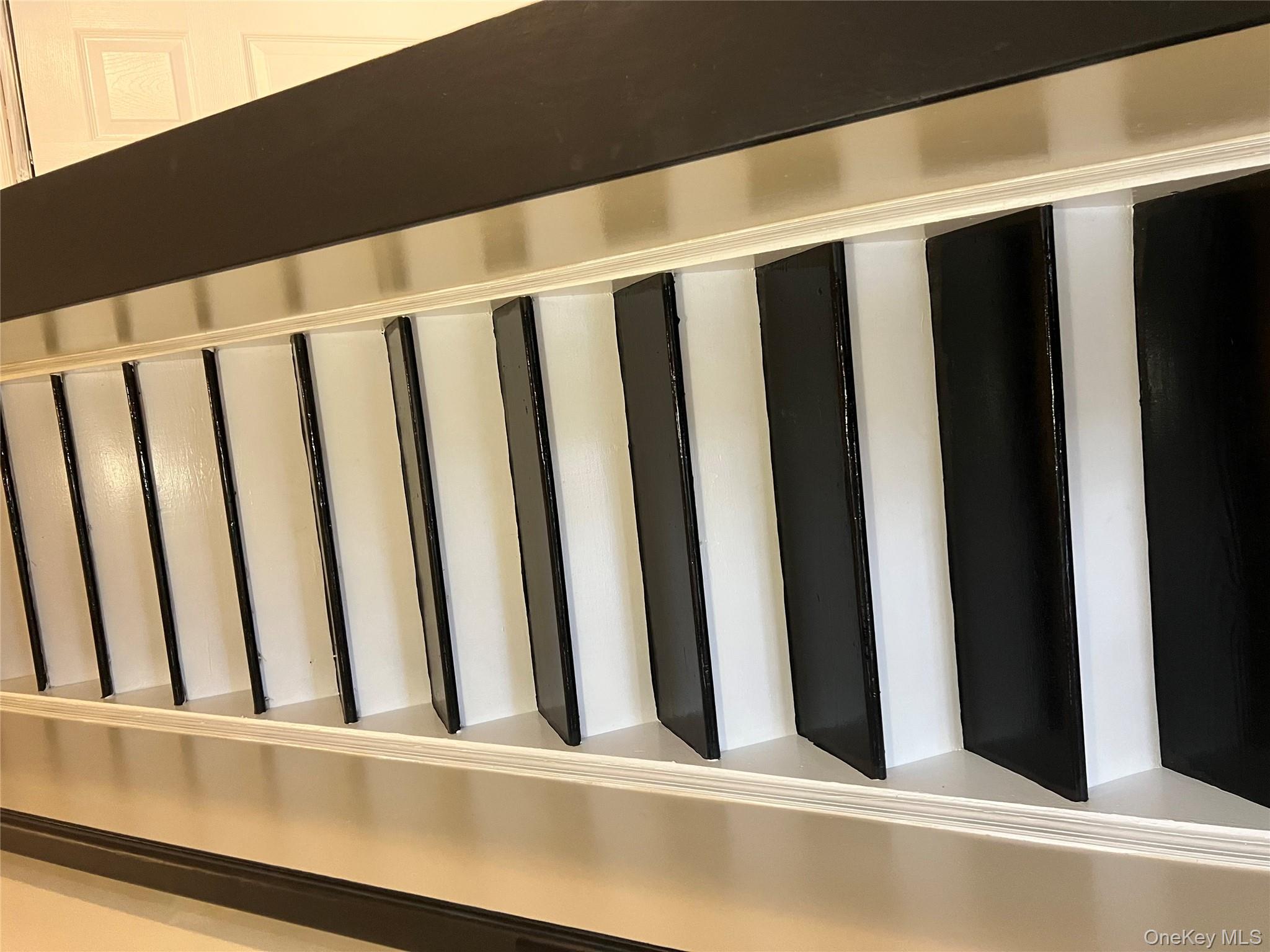 #19 photo, 219 Surf Drive, Bronx , NY 10473