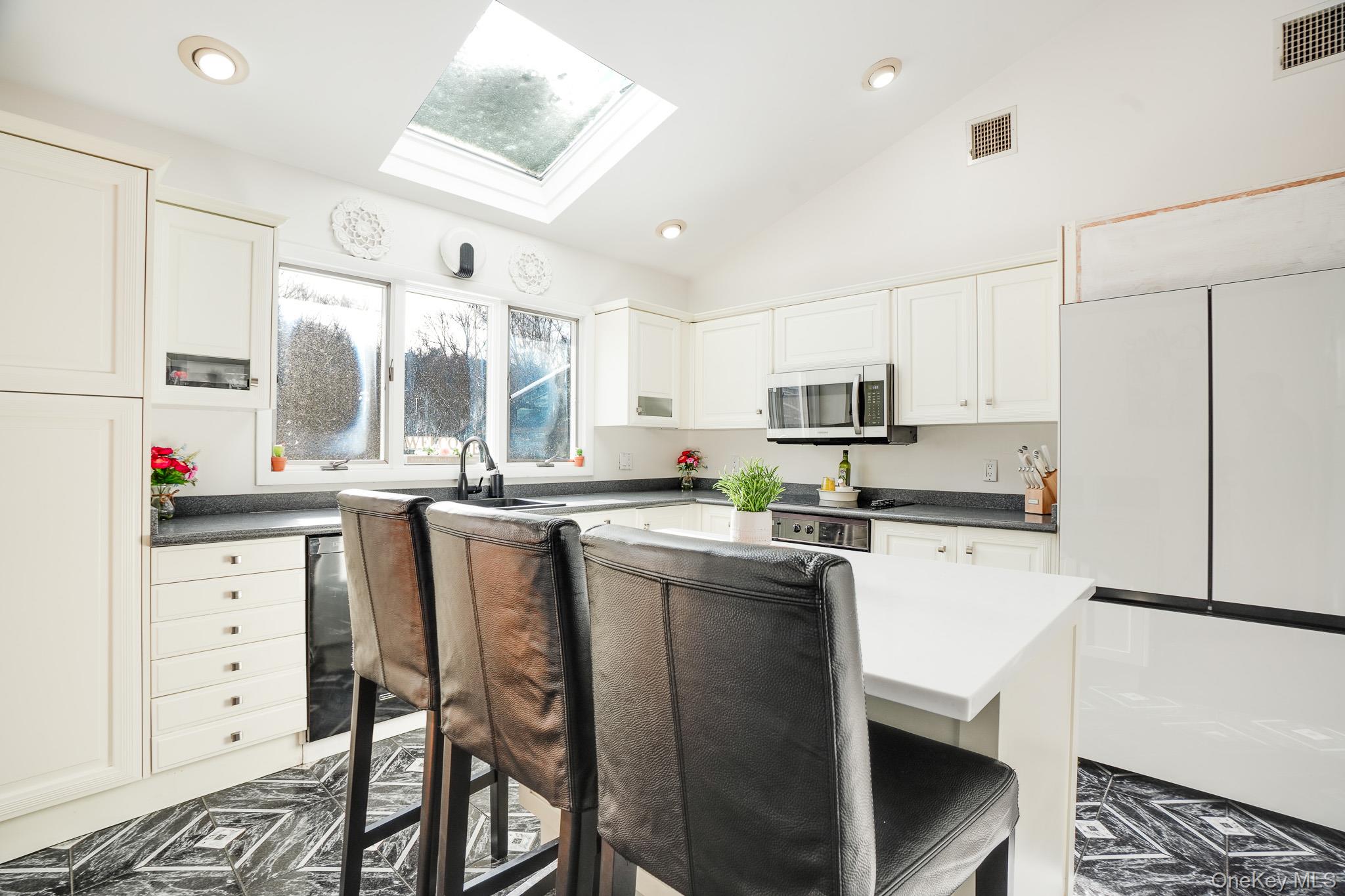 #11 photo, 53 Tanager Road, Mahopac , NY 10541