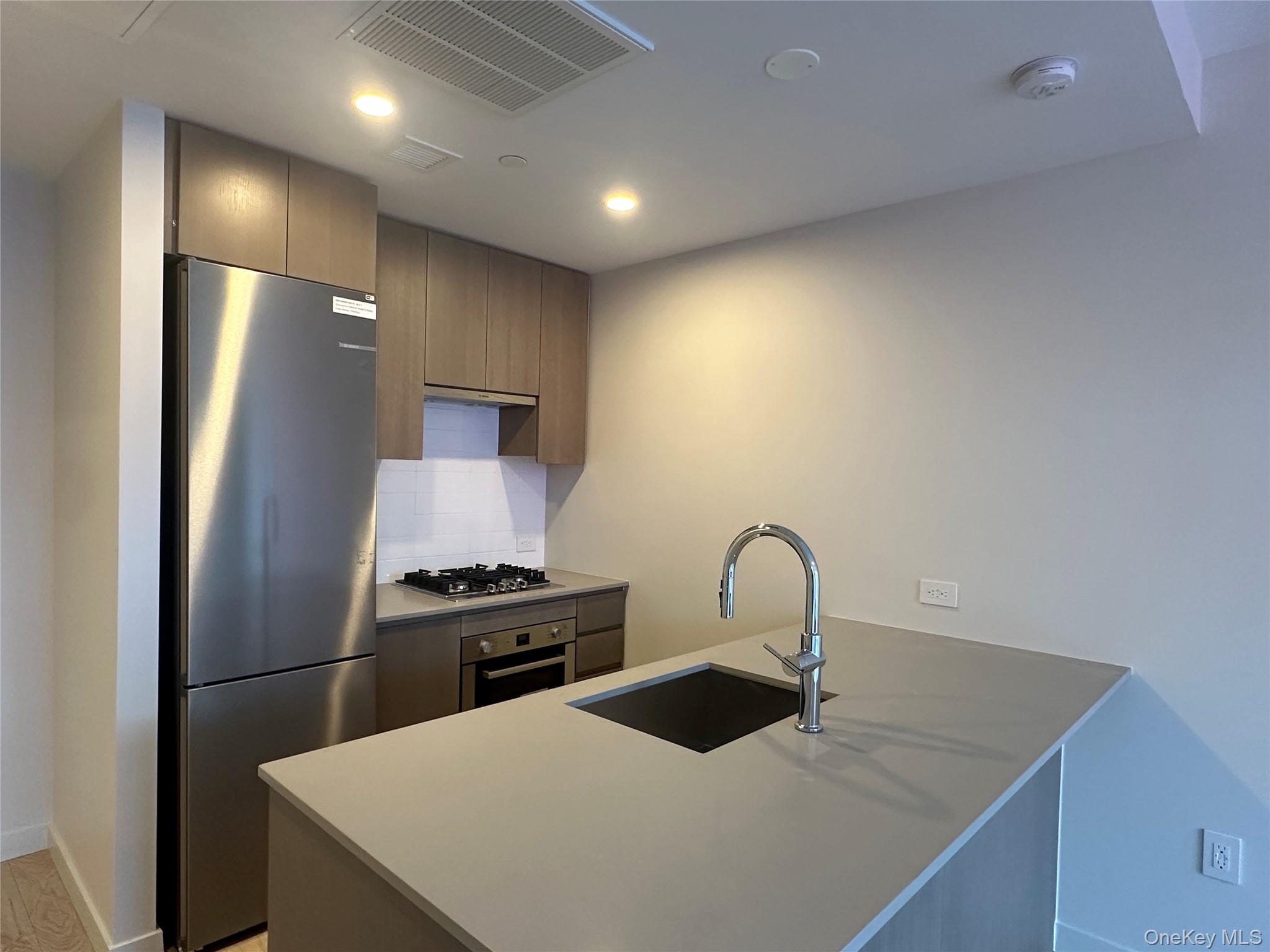 #1 photo, 131-02B 40th Road, फ्लशिंग Flushing , NY 11354