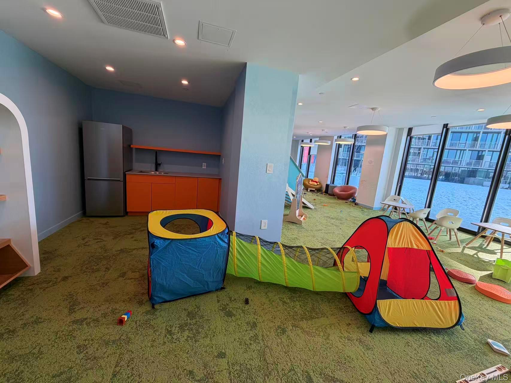 #13 photo, 131-02B 40th Road, फ्लशिंग Flushing , NY 11354