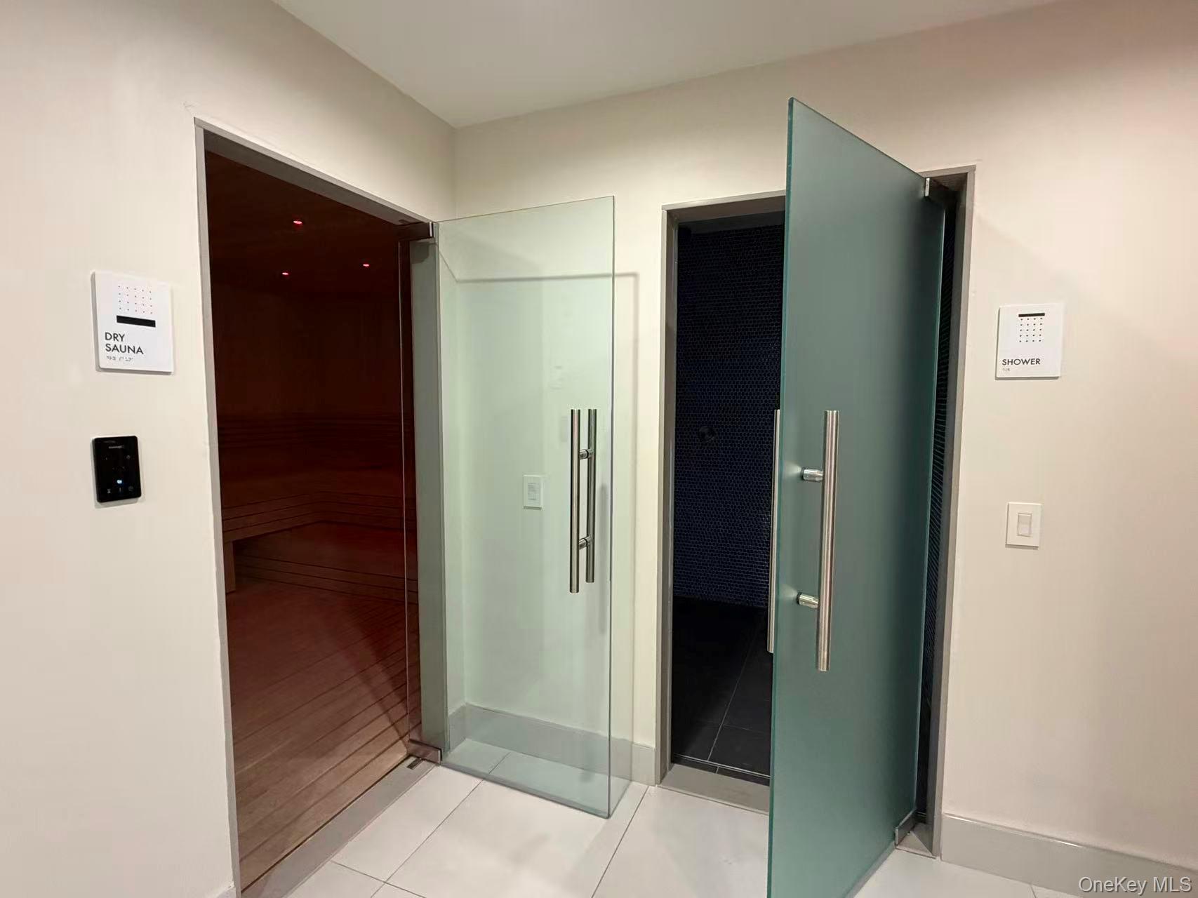 #17 photo, 131-02B 40th Road, फ्लशिंग Flushing , NY 11354