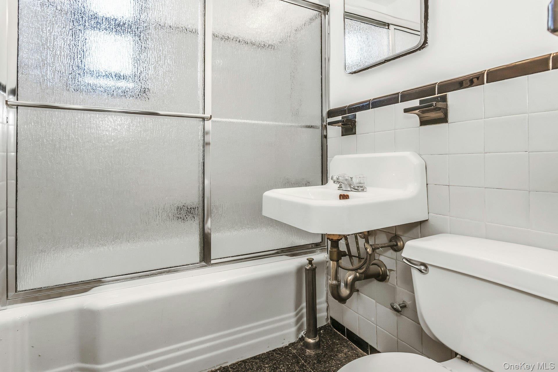 #14 photo, 21-47 Utopia Parkway, Whitestone , NY 11357