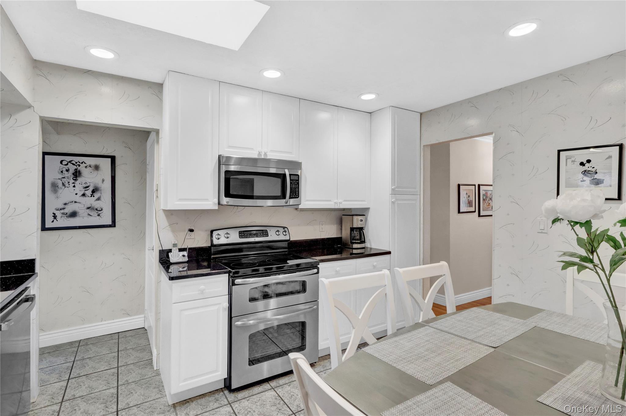 #16 photo, 46 Kalda Lane, নাসাউ কাউন্টি Plainview , NY 11803