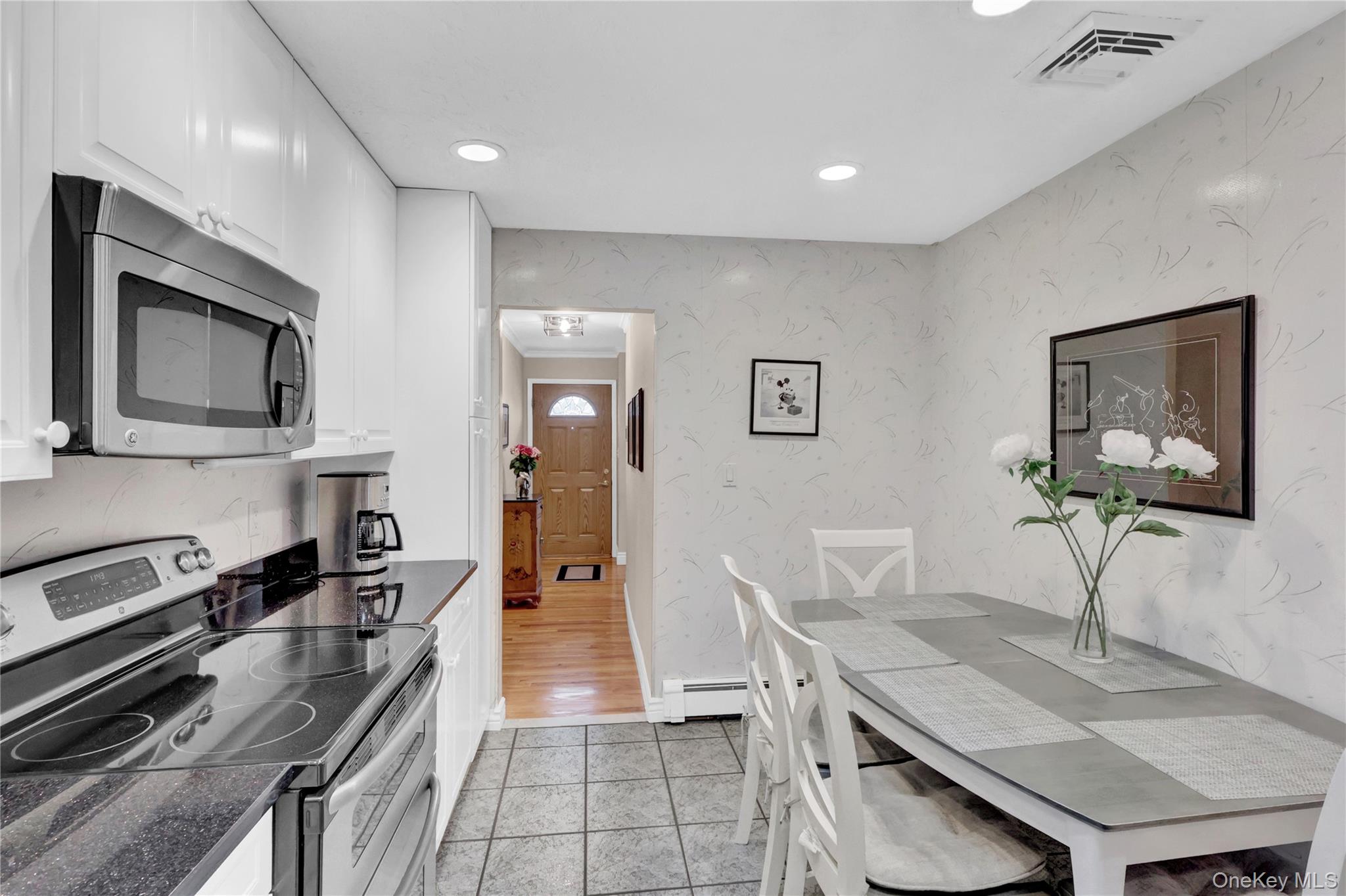 #17 photo, 46 Kalda Lane, নাসাউ কাউন্টি Plainview , NY 11803