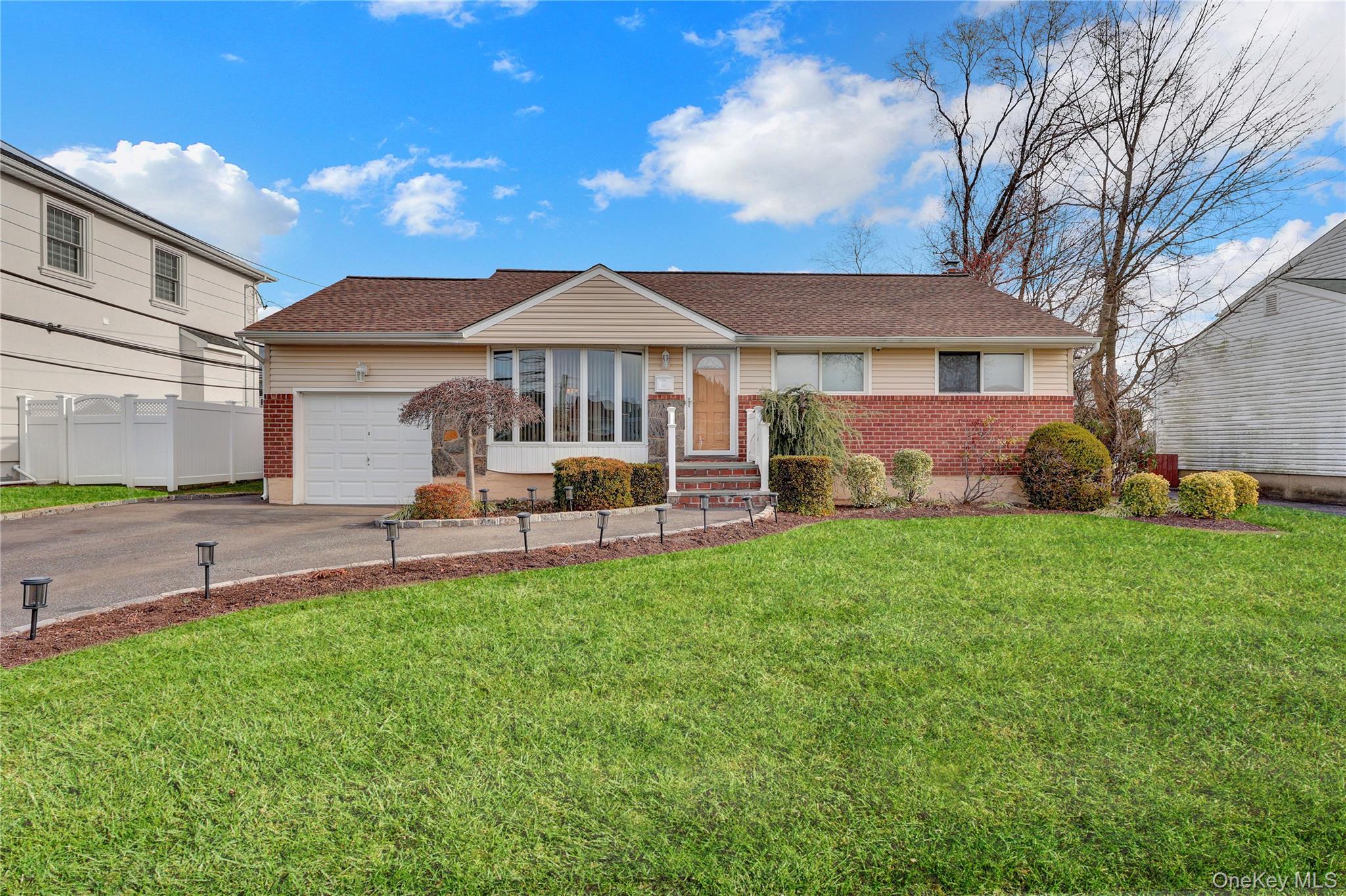 #2 photo, 46 Kalda Lane, নাসাউ কাউন্টি Plainview , NY 11803