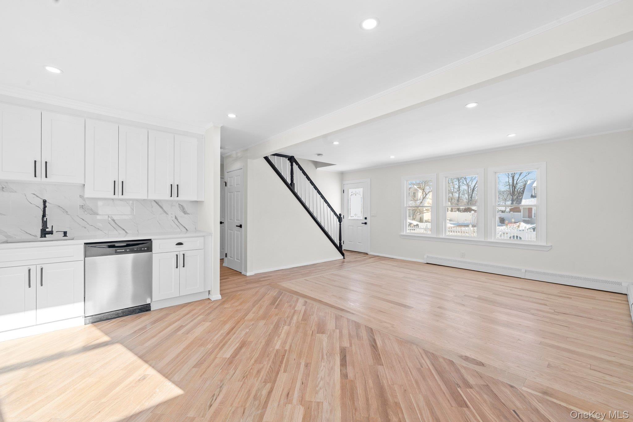 #12 photo, 159 Noel Drive, سوفولك Centereach , NY 11720