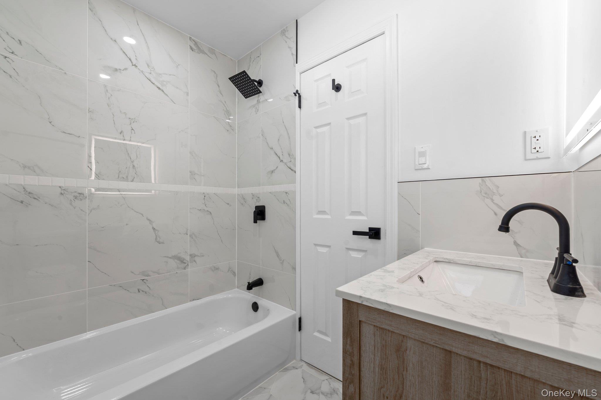 #16 photo, 159 Noel Drive, سوفولك Centereach , NY 11720