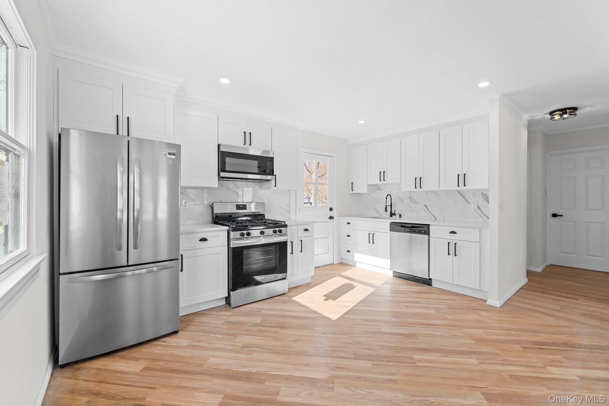 #9 photo, 159 Noel Drive, سوفولك Centereach , NY 11720